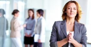 Mujer empresaria. Shironosov (iStock)