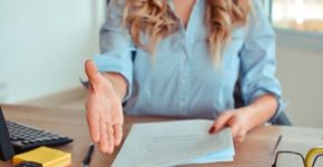 5 currículum muy (pero que muy) originales (istock)