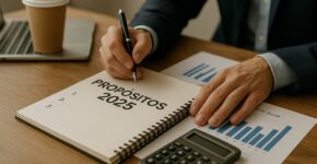 Por qué fracasan los propósitos laborales y cómo lograrlos en 2025