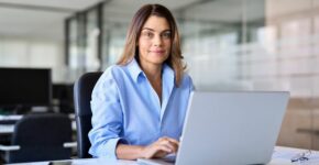 SEPE lanza 4.700 ofertas de empleo (Adobe Stock)