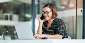 El SEPE lanza más de 2000 vacantes sin estudios ni experiencia previa (Adobe Stock)